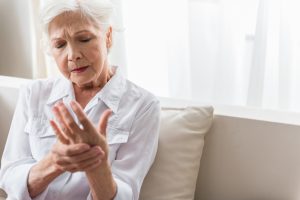 woman with arthritis incontinence